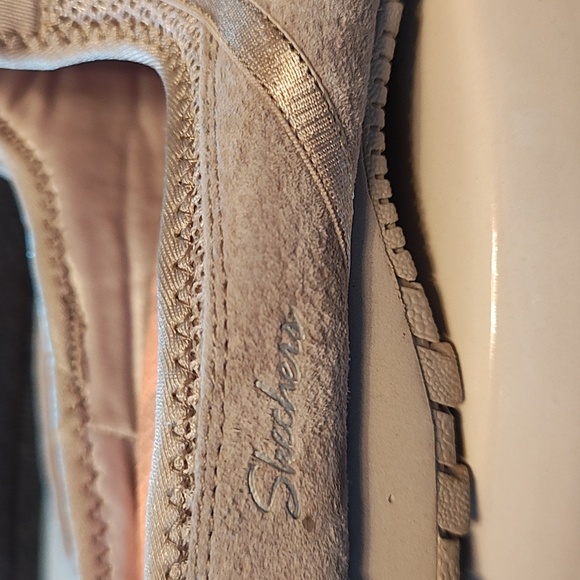 Skechers slip on size 7 - Picture 5 of 6